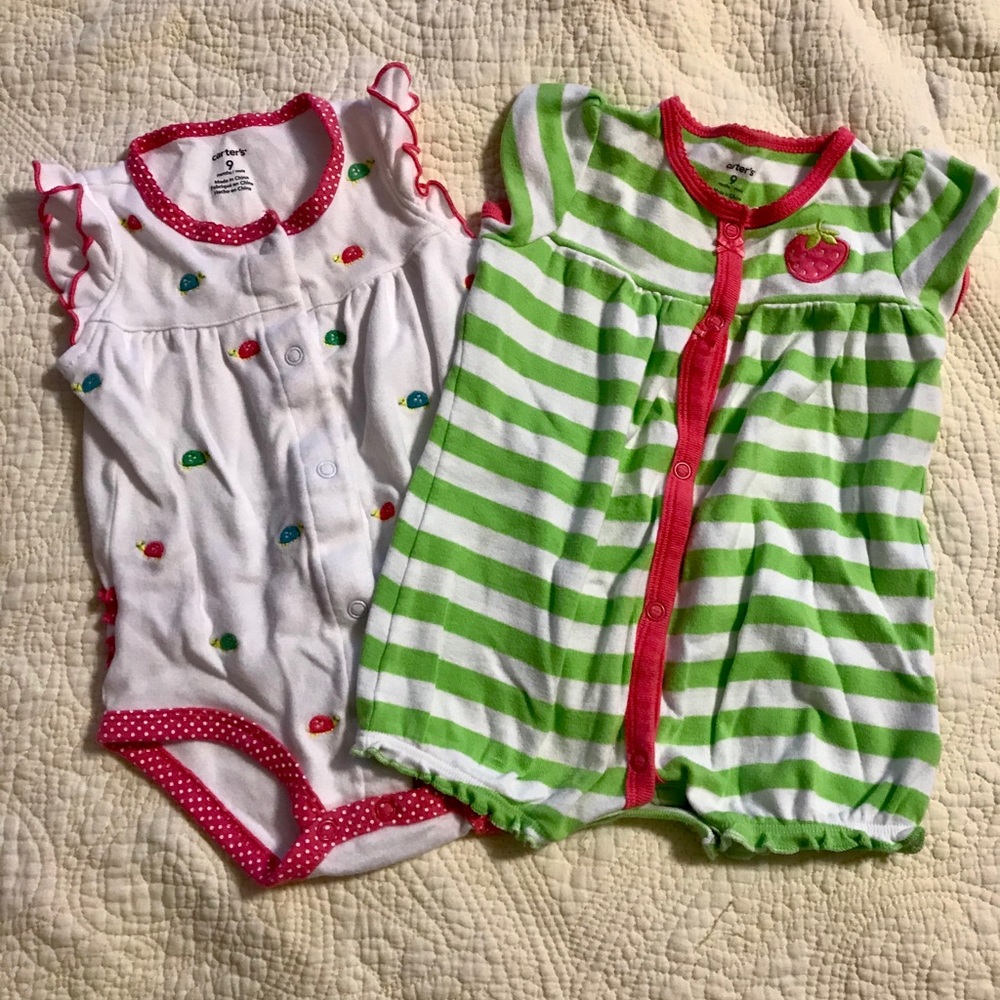Carters onesies. Size 9 months. EUC